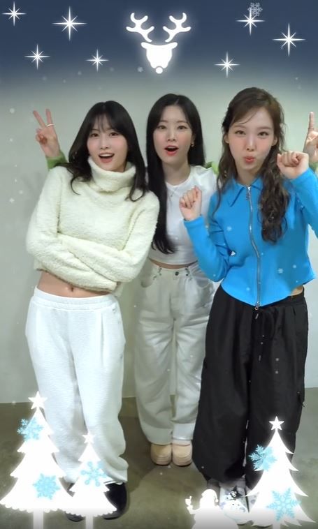 TWICE・モモ、ナヨン＆ダヒョンとわちゃわちゃしながら「Wonderful Day