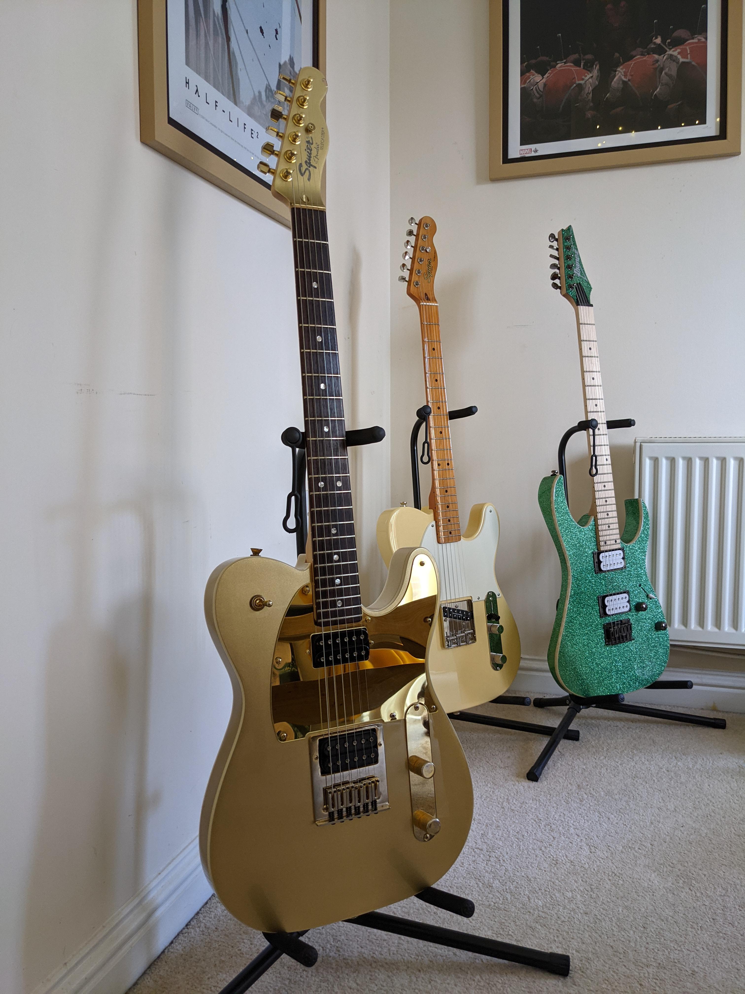 NGD 2013 Squier J5 John 5 シグネイチャー、フロストゴールド : r/guitars