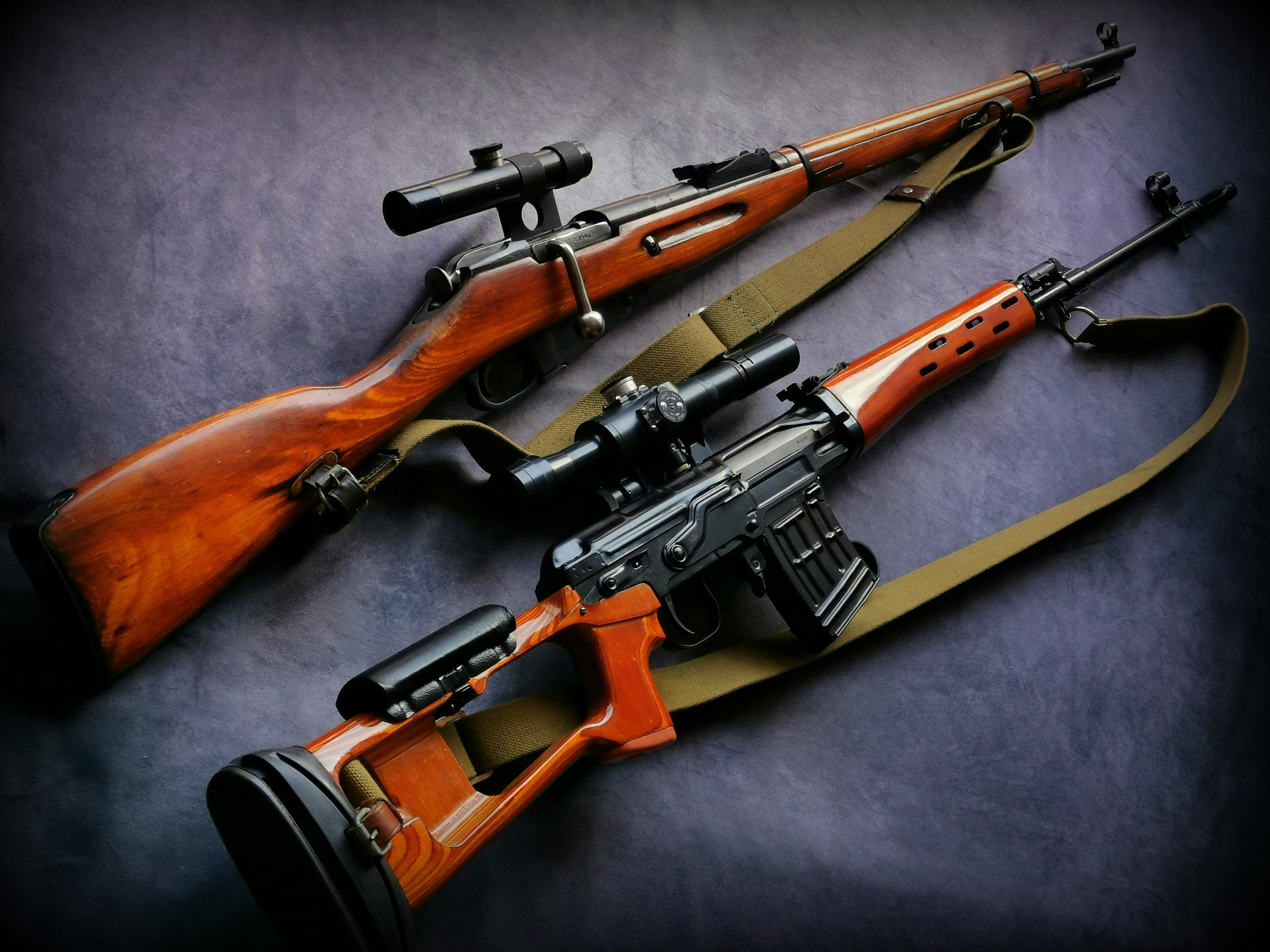 ヴィンテージソビエト狙撃銃。WW2 モシンナガン PUスコープ付き