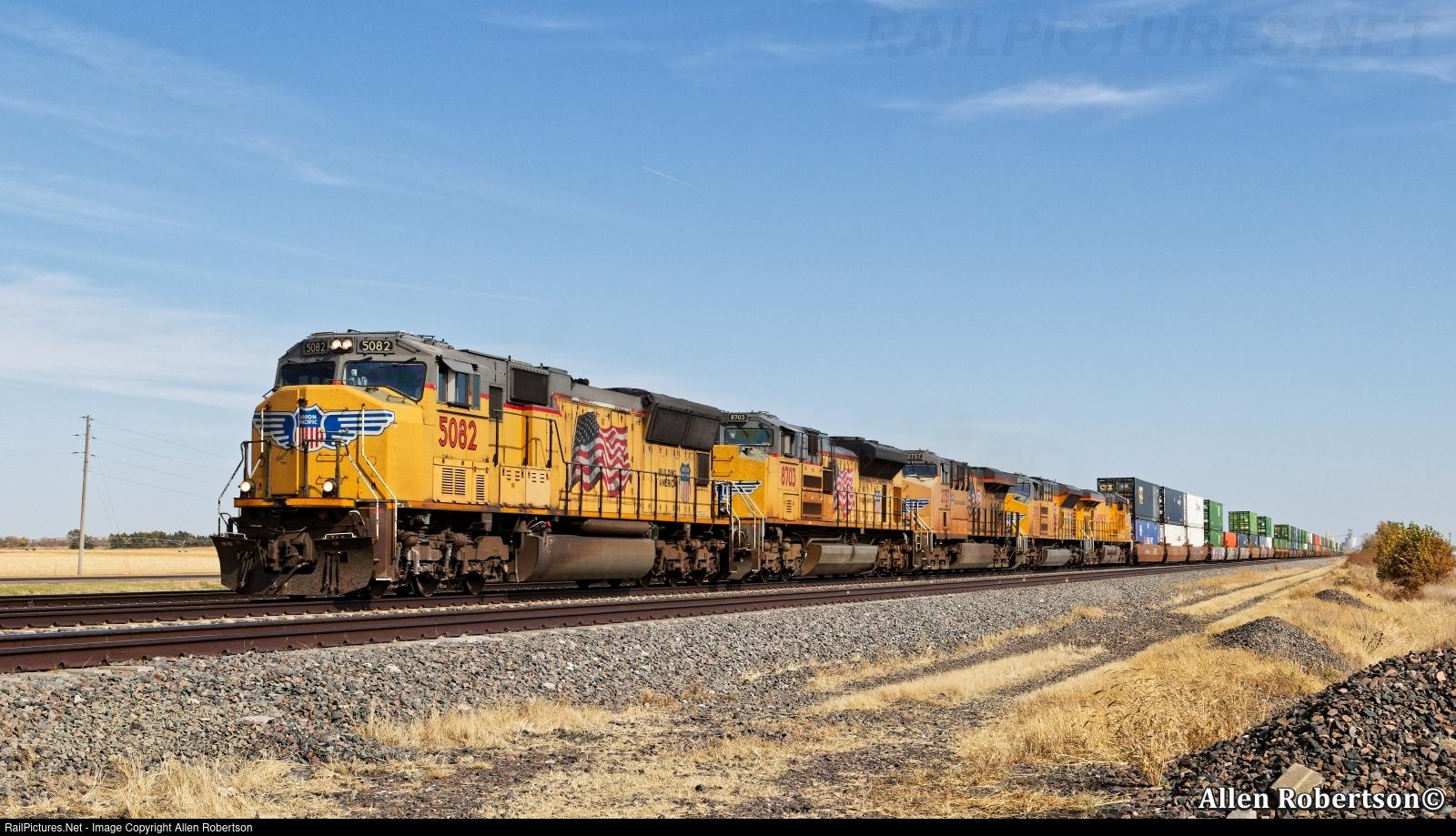 ユニオン・パシフィックのSD70Mは、ローカル貨物以外にも
