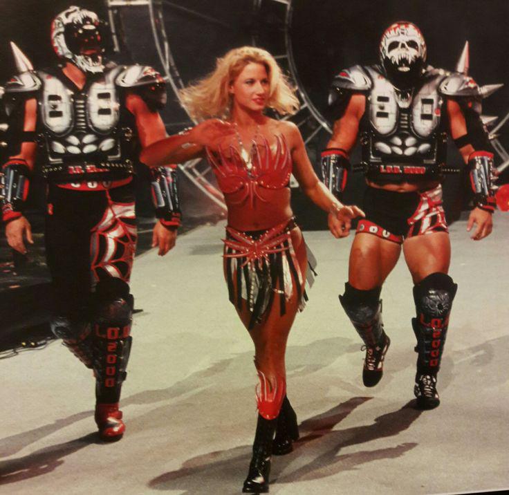 WWE リージョン•オブ・ドューム＆サニー WWE リージョン•オブ