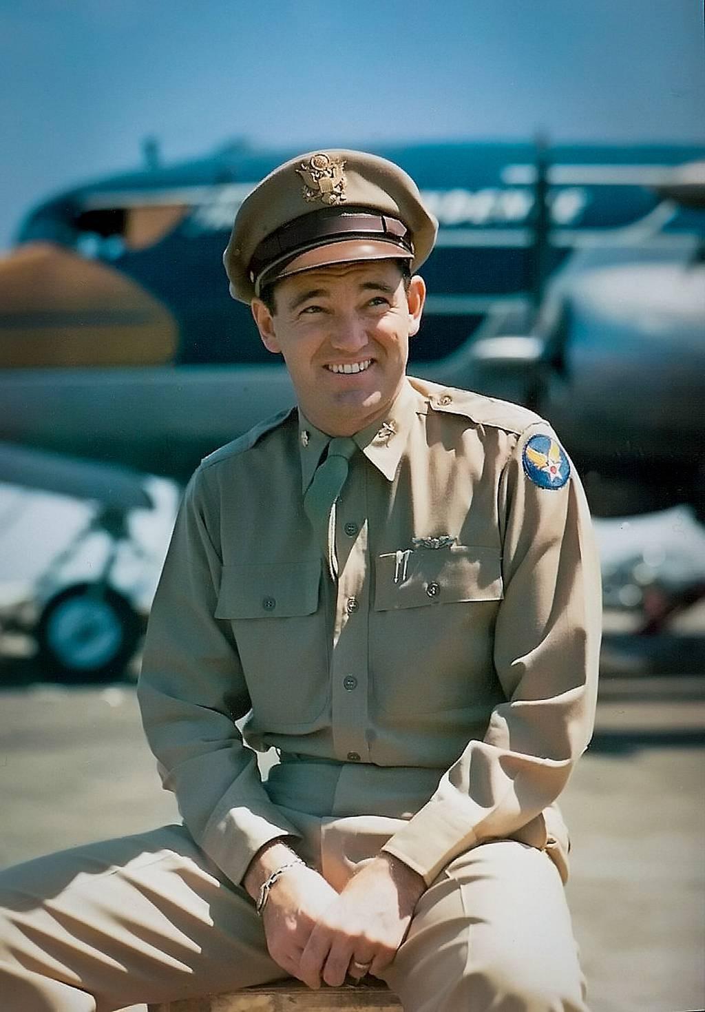 アメリカ陸軍夏のカーキ制服 : r/uniformporn
