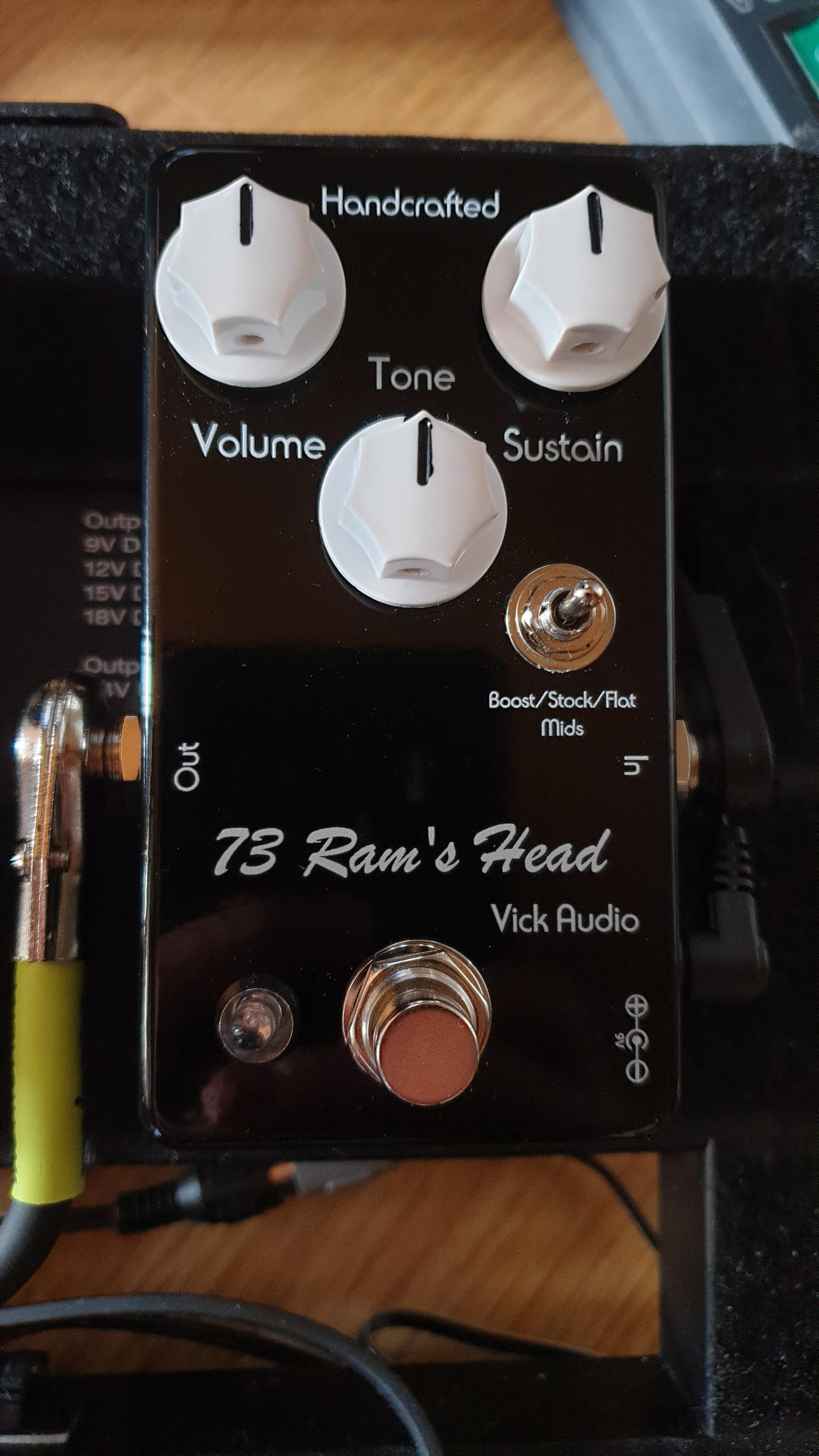 新製品情報] Vick Audio 73 Ram's Head、史上最高のファズペダル！ : r