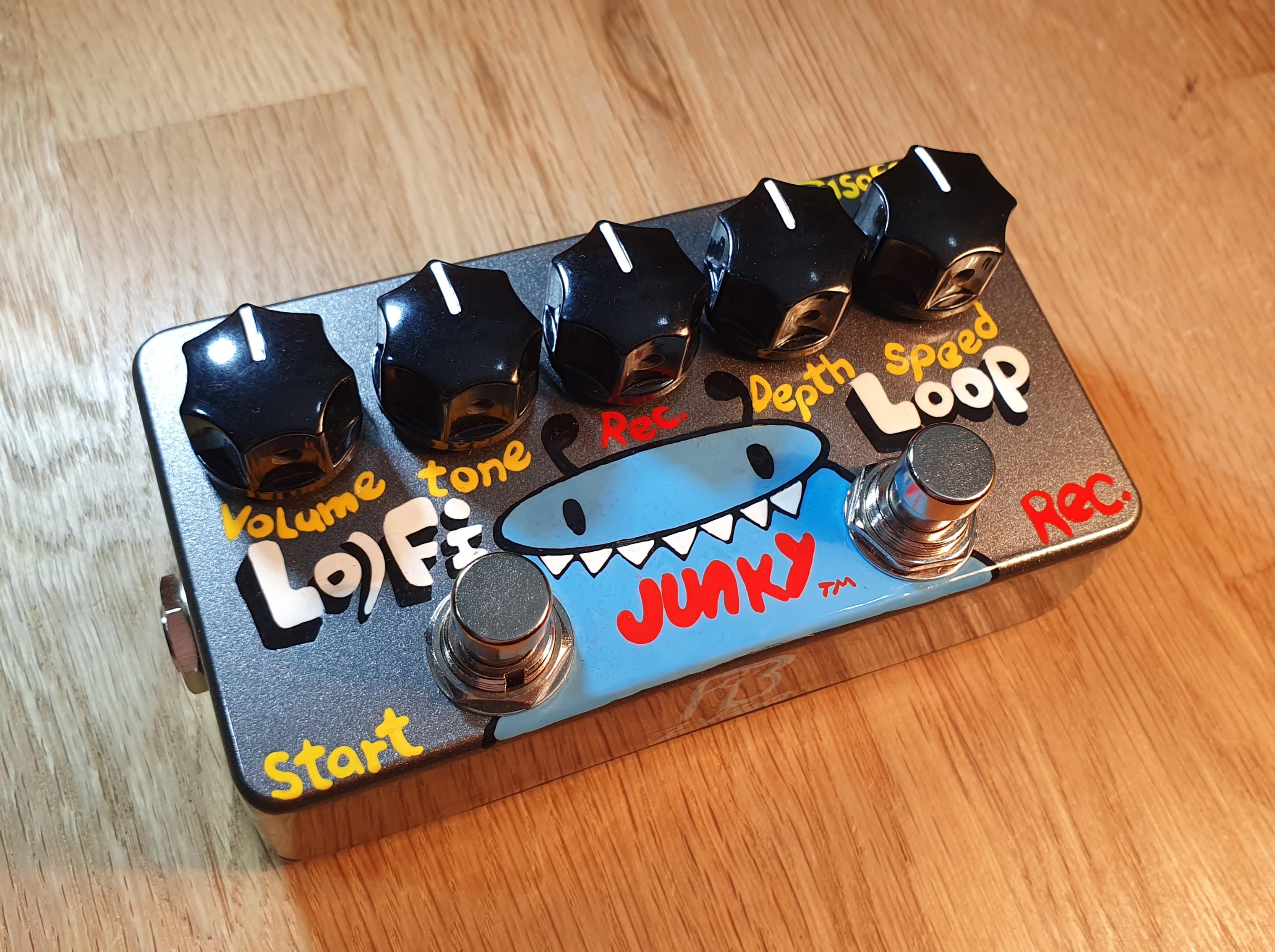 Zvex - LoFi Loop Junky : r/guitarpedals