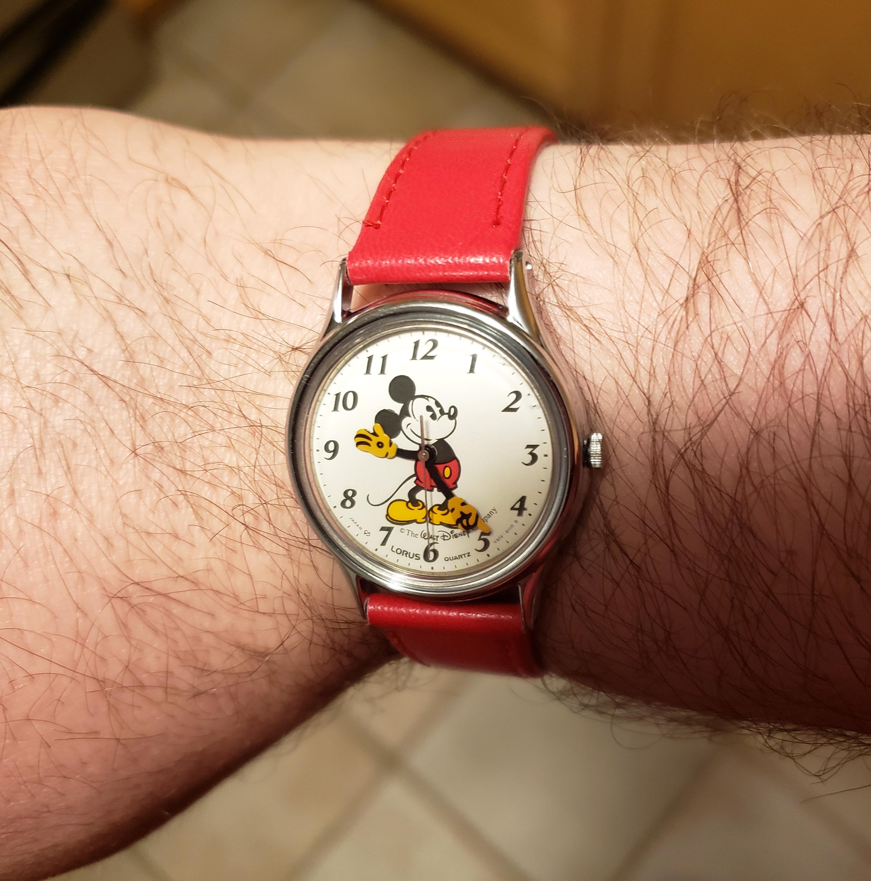 Lorus] ミッキーマウスの腕時計 (ヴィンテージ、1980年代) : r/Watches