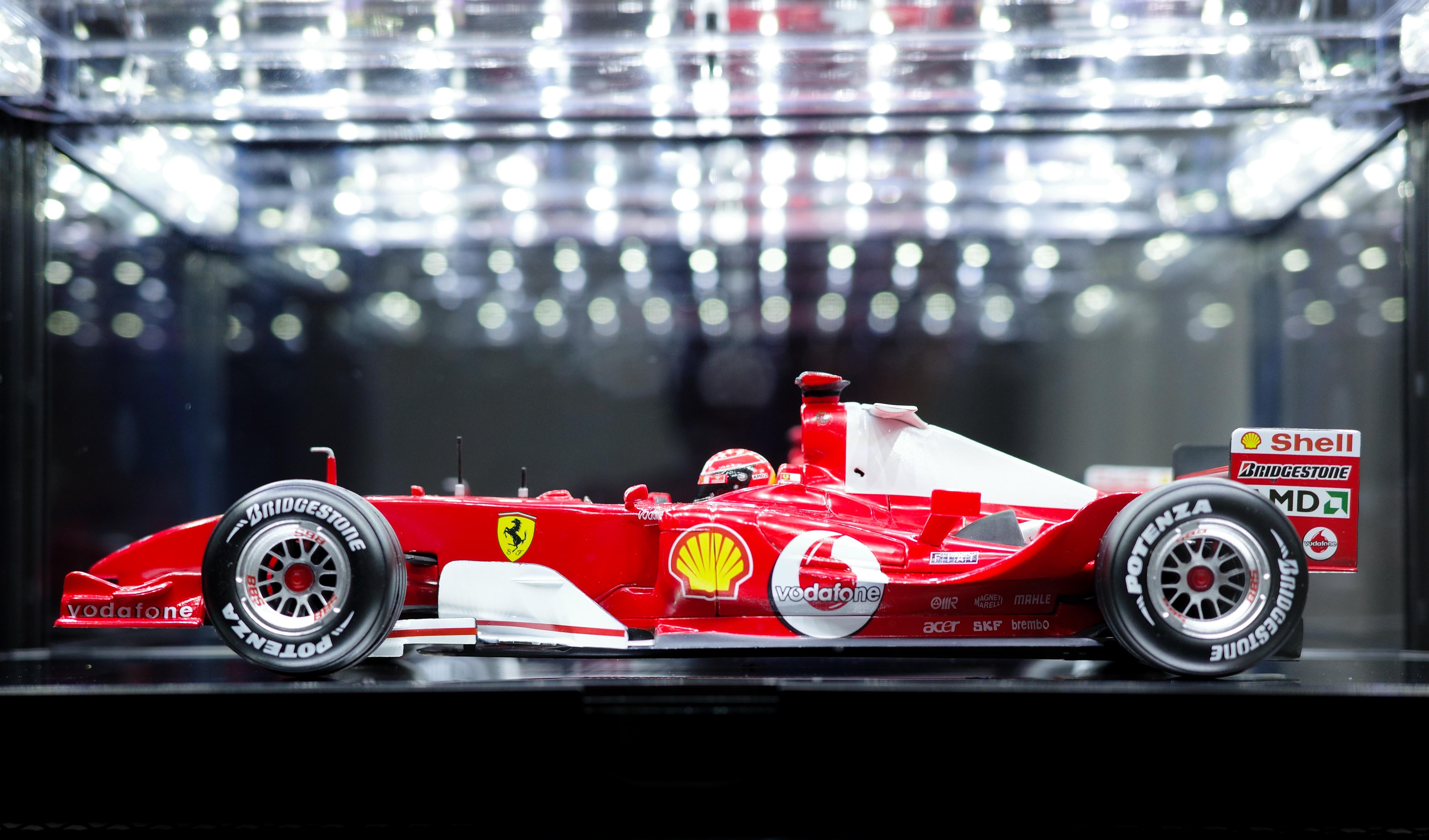 Ferrari F2004 1:18 - Michael Schumacher - Hot Wheels : r/f1models