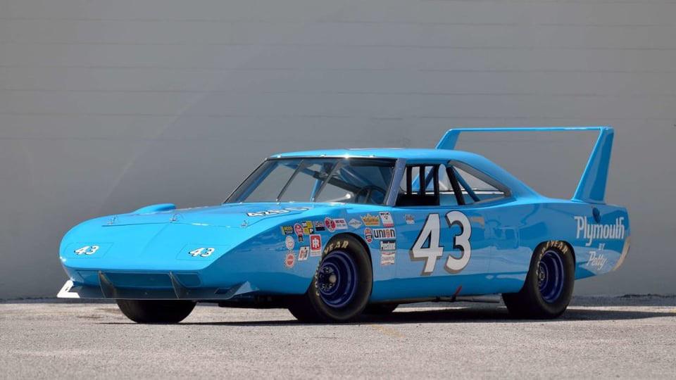 リチャード・ペティの1970年プリムス・スーパーバード : r/classiccars