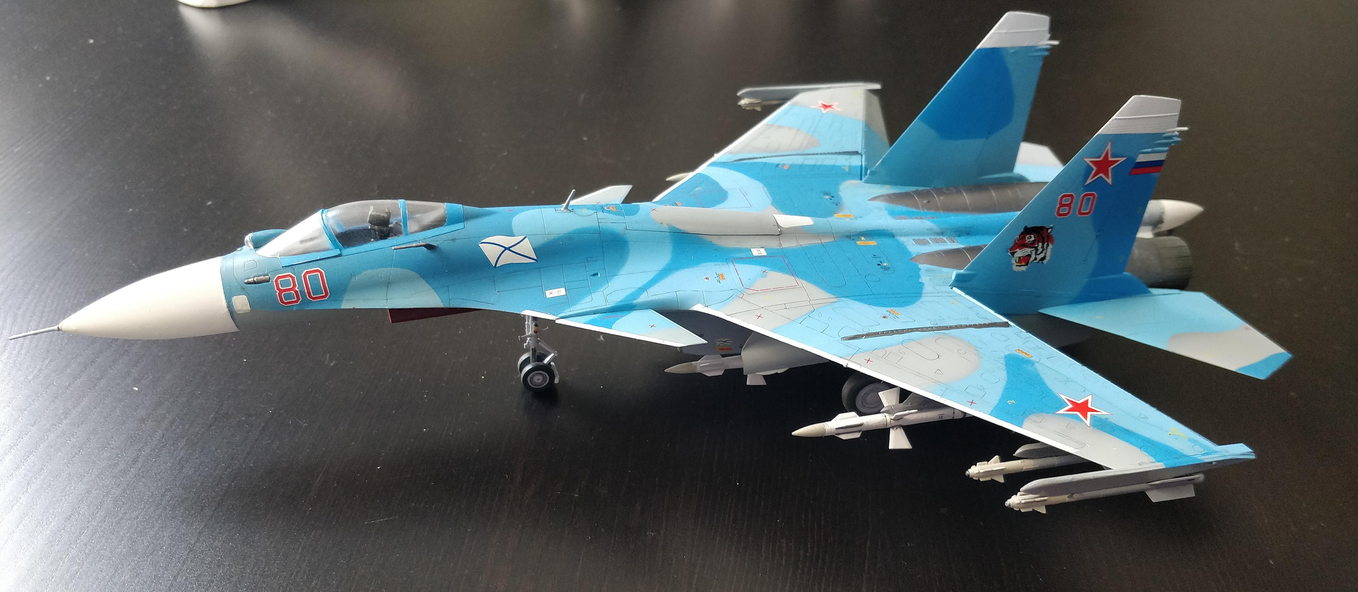 Zvezda 1/72 SU-33 Flanker D。ついに一番好きな飛行機を作ることにし