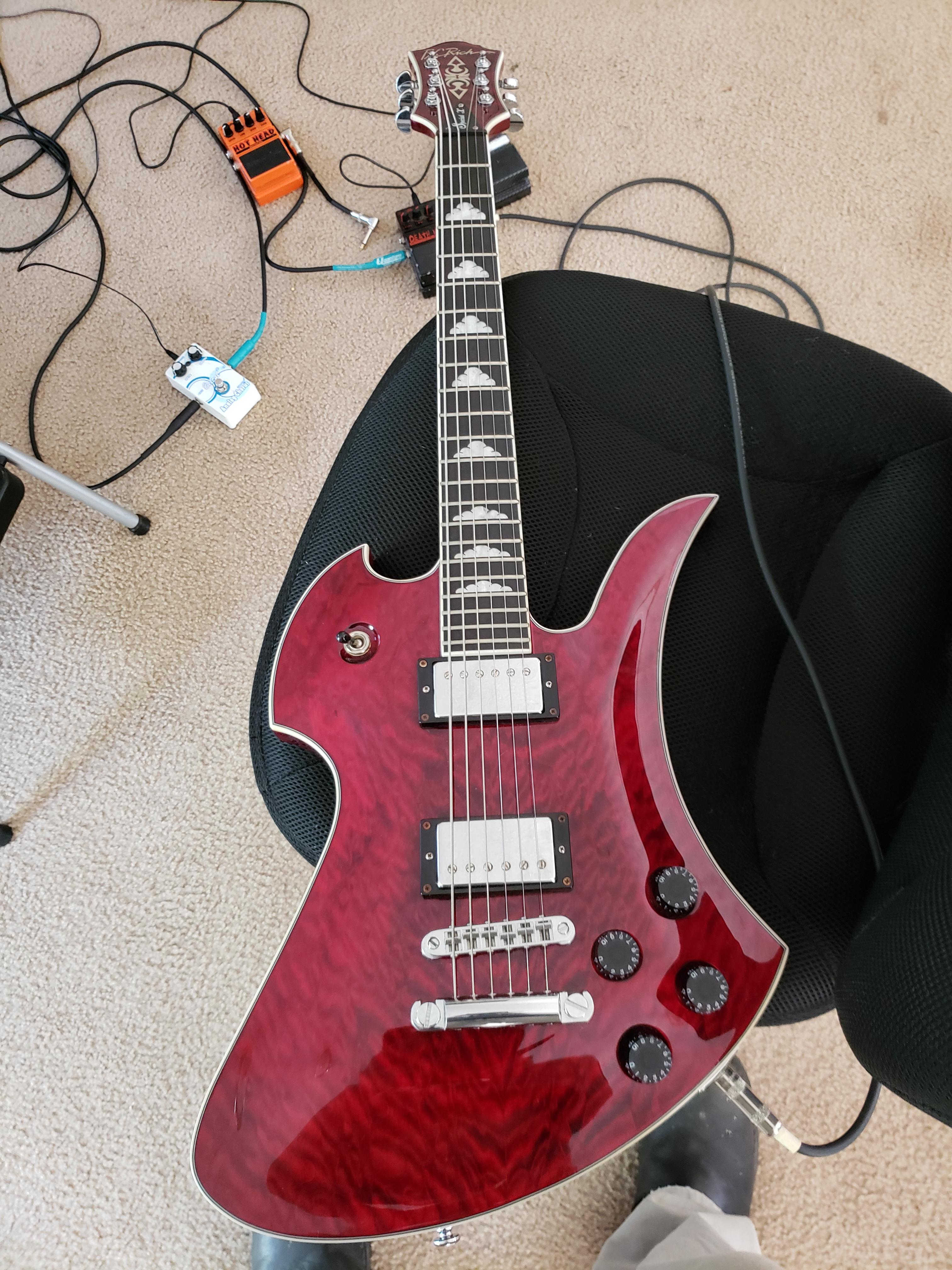 新しいギターの日！BC Rich Mockingbird Special X。フレットボードの