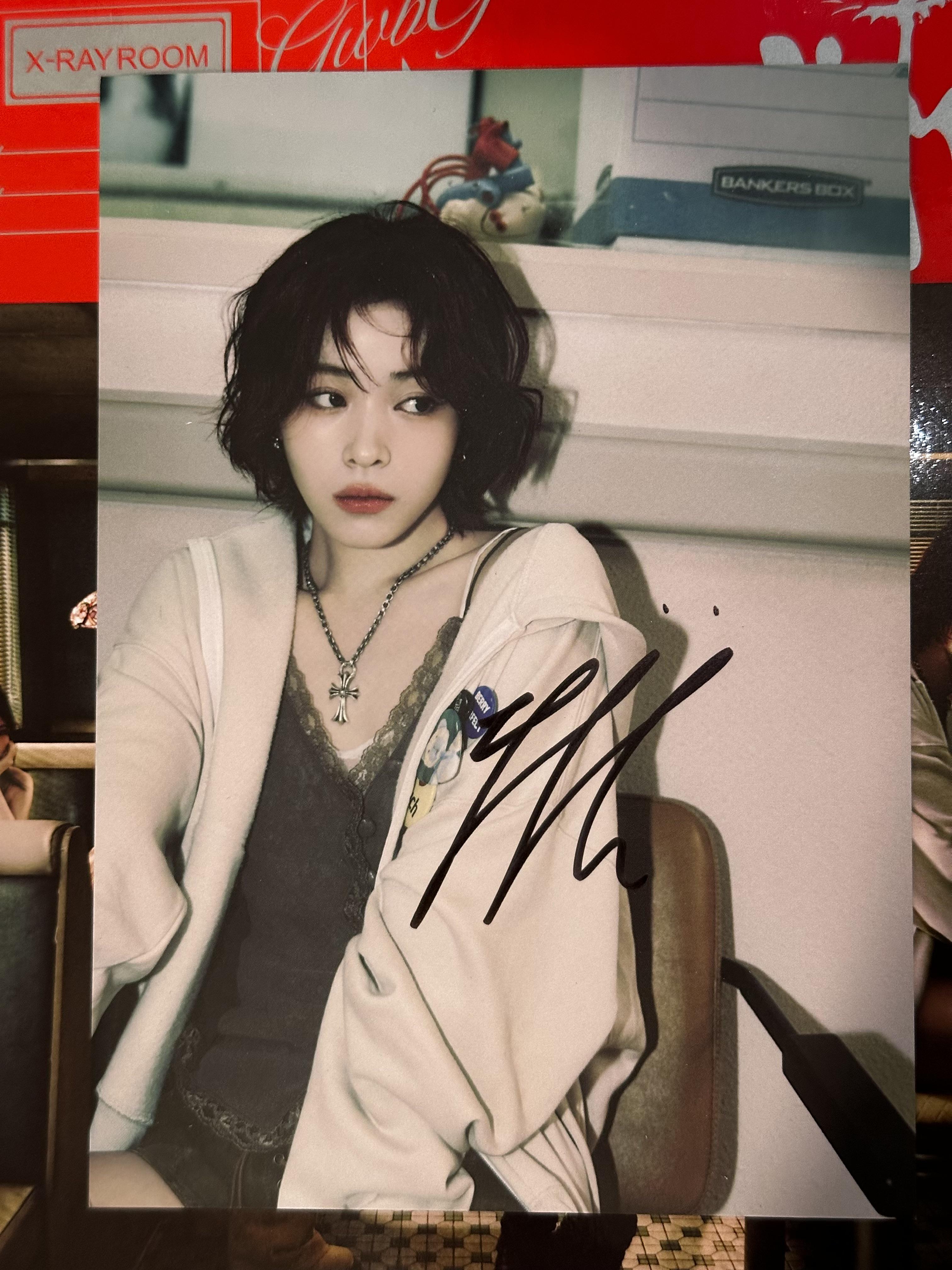 ITZY 'Girls Will Be Girls' Signed Postcard! : r/ITZY