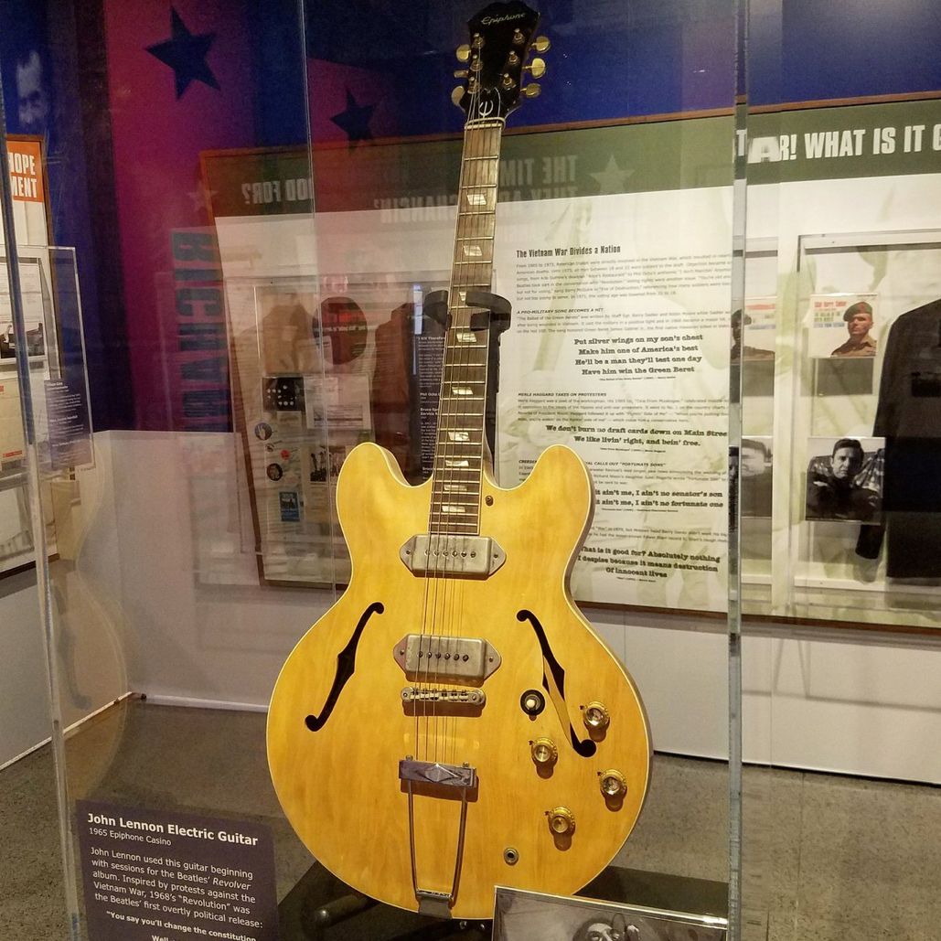 ジョン・レノンのエピフォン・カジノ : r/TheBeatles