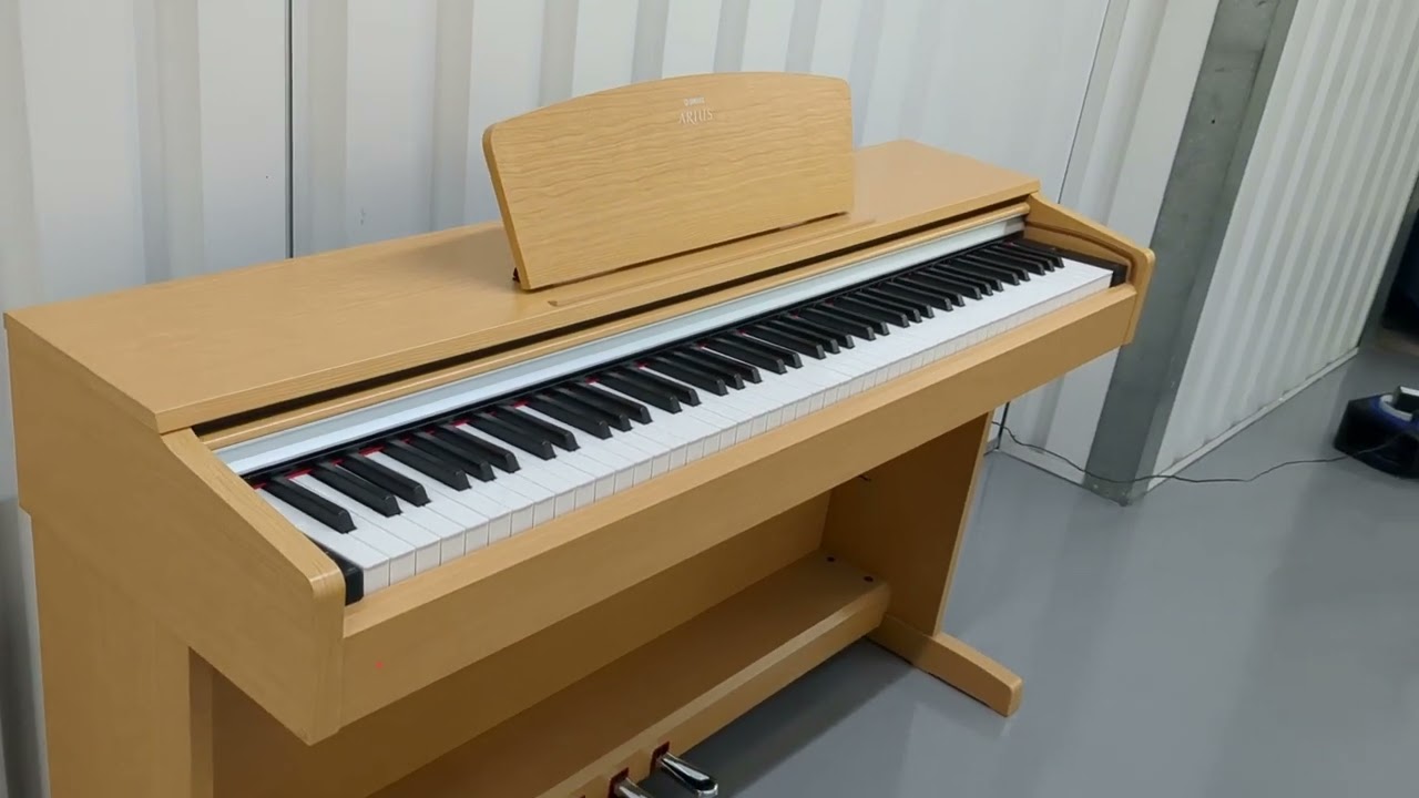 Yamaha Arius YDP-140 digital piano in cherry wood / light oak