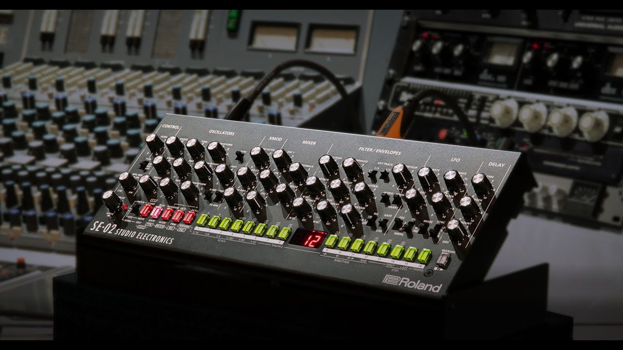 Roland Boutique SE-02 Analog Synthesizer | Guitar Center