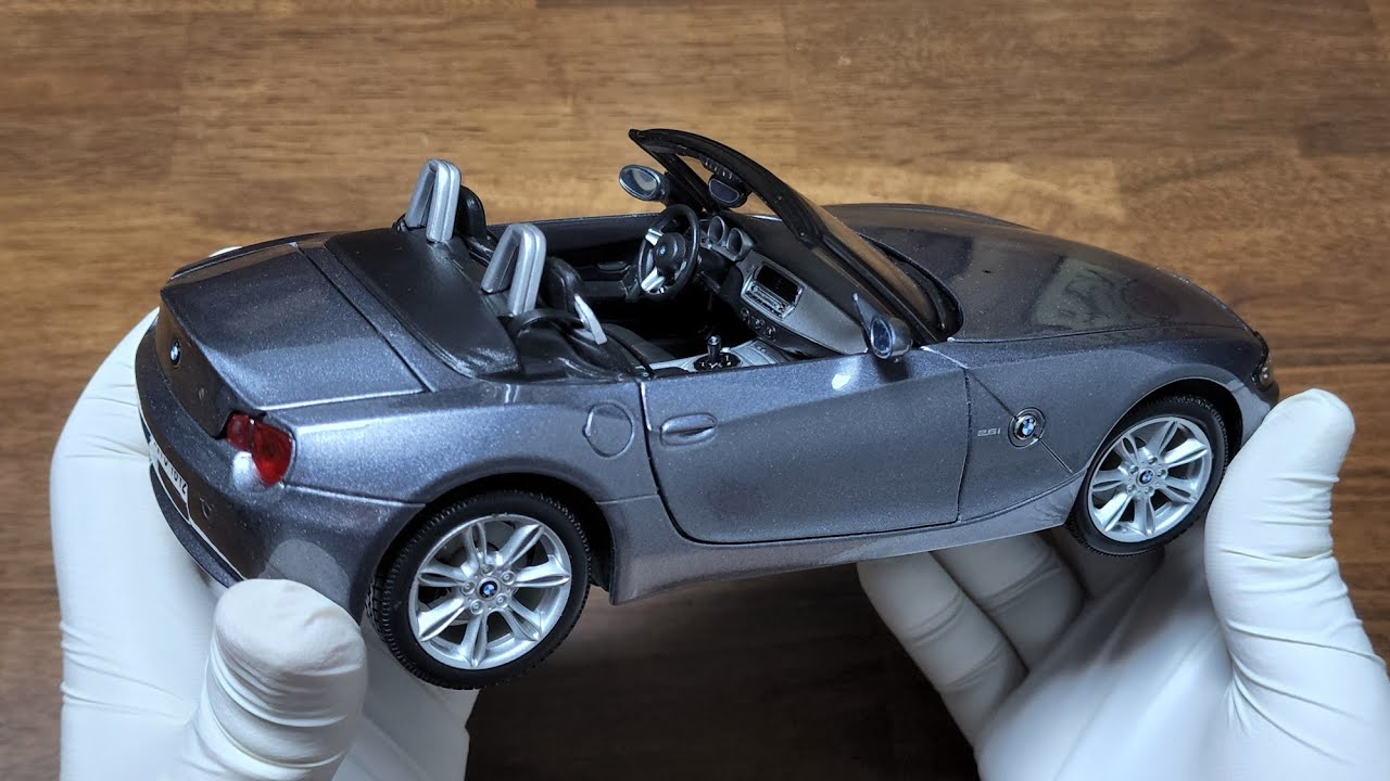 1:18 Diecast model car/ BMW Z4 (E85) review [Unboxing] - YouTube