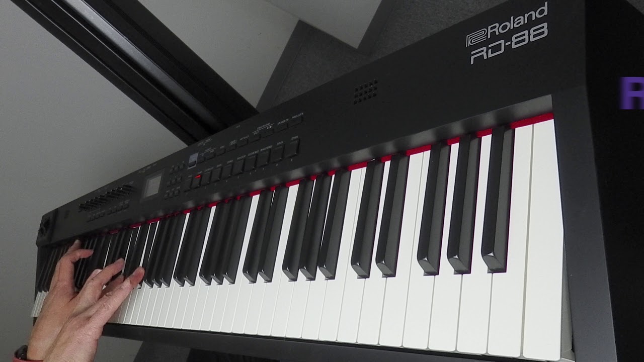 Roland RD-88 | スピーカー搭載の軽量・コンパクトなステージピアノ