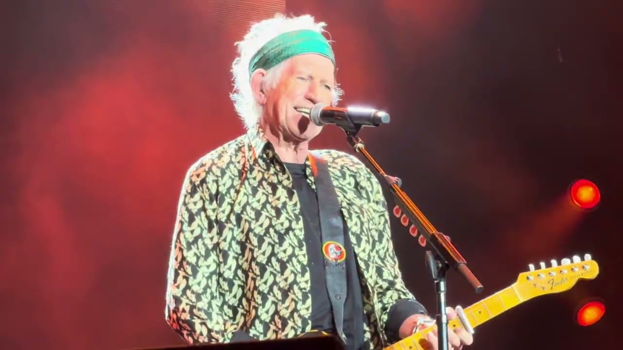 Rolling Stones Keith Richards “Happy” LIVE Denver, CO 2024 - YouTube