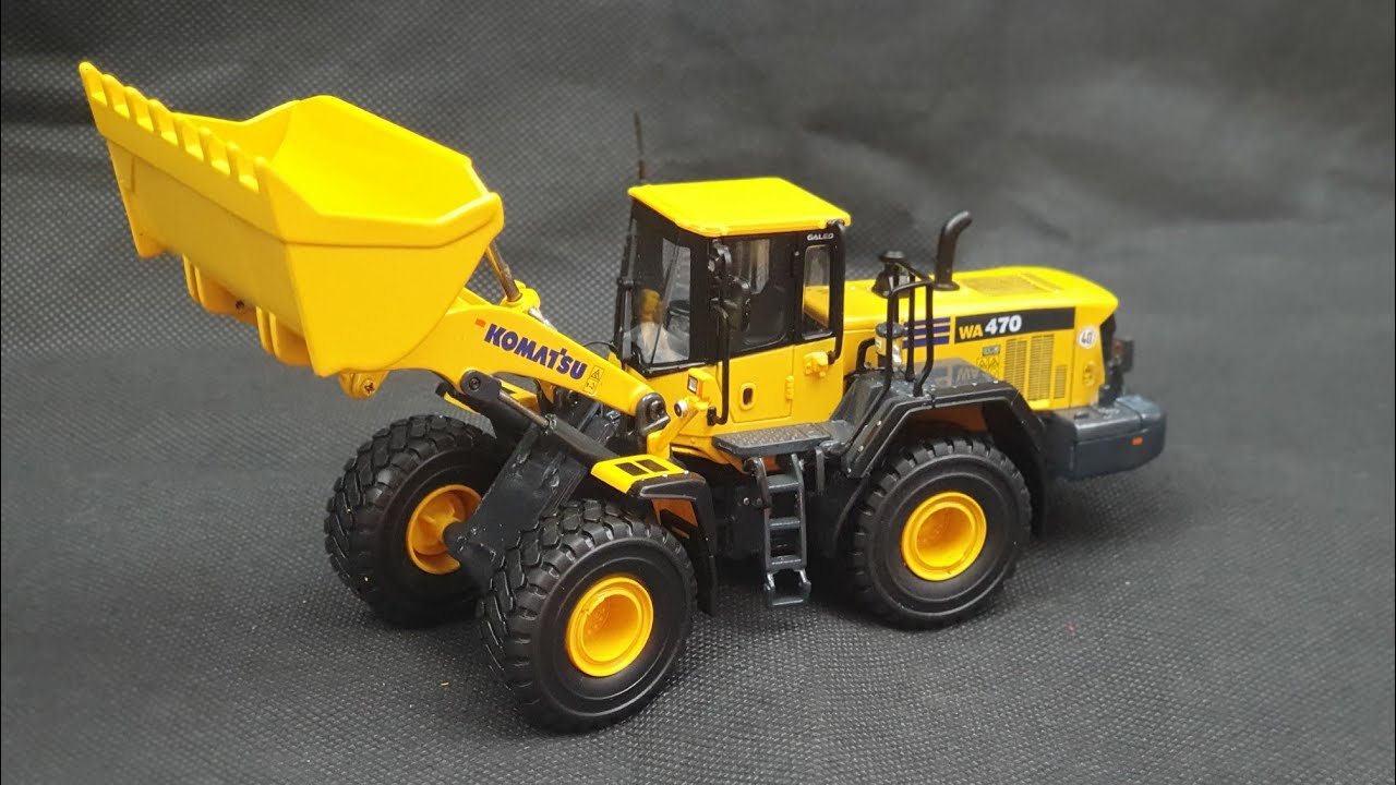 1:50 universal hobbies Komatsu WA470 review - YouTube