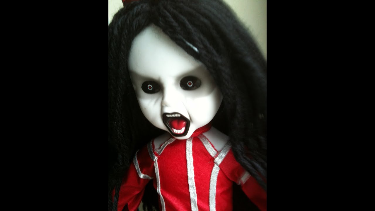 Living Dead dolls Agrat Bat Mahlat - YouTube