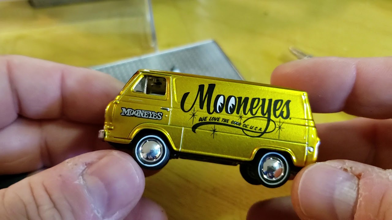 M2 hobby exclusive mooneyes set 2019 1965 ford econoline van gold