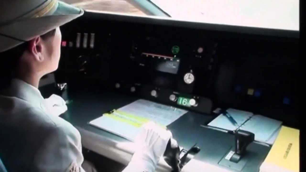 700系新幹線運転席女性運転士JR東海 - YouTube