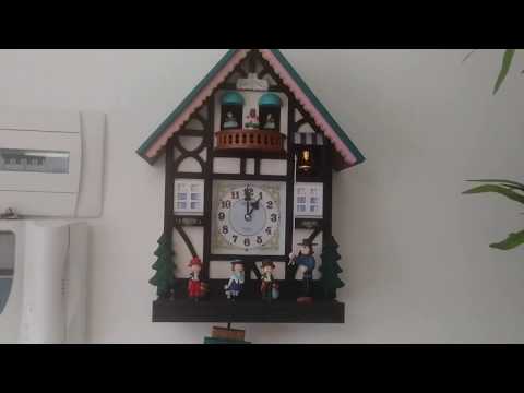 Cuckoo clock made in Japan. MARCHENHAUS CITIZEN メルヘンハウス