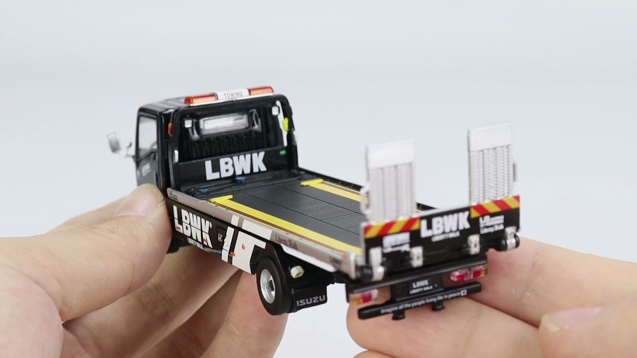MINI GT 1/64 Isuzu N-Series Vehicle Transporter LBWK Black
