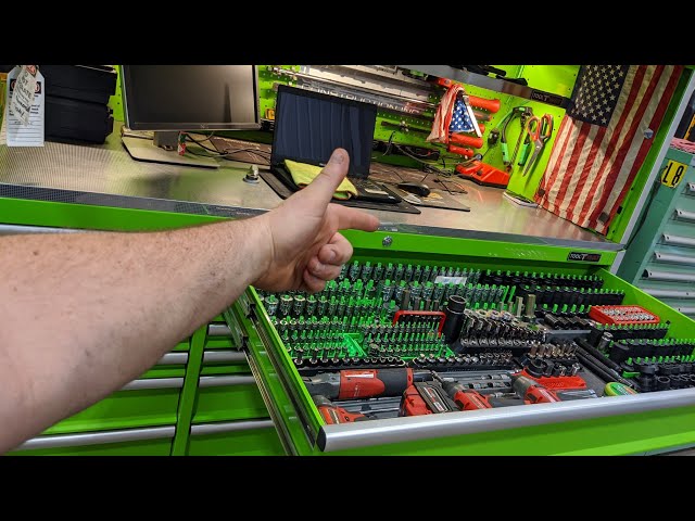 Tool Vault Elite 72″ 17 Drawer Tool Cabinet – StrictlyToolBoxes.com