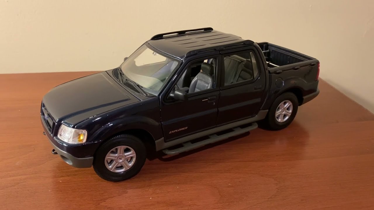 Maisto Ford Explorer Sport Trac Review (Scale 1/18) - YouTube