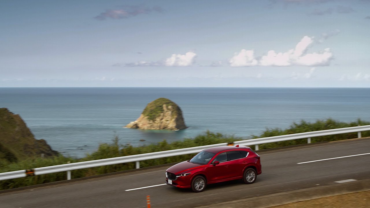 MAZDA CX-5でめぐる 情熱の楽園 奄美大島 - YouTube