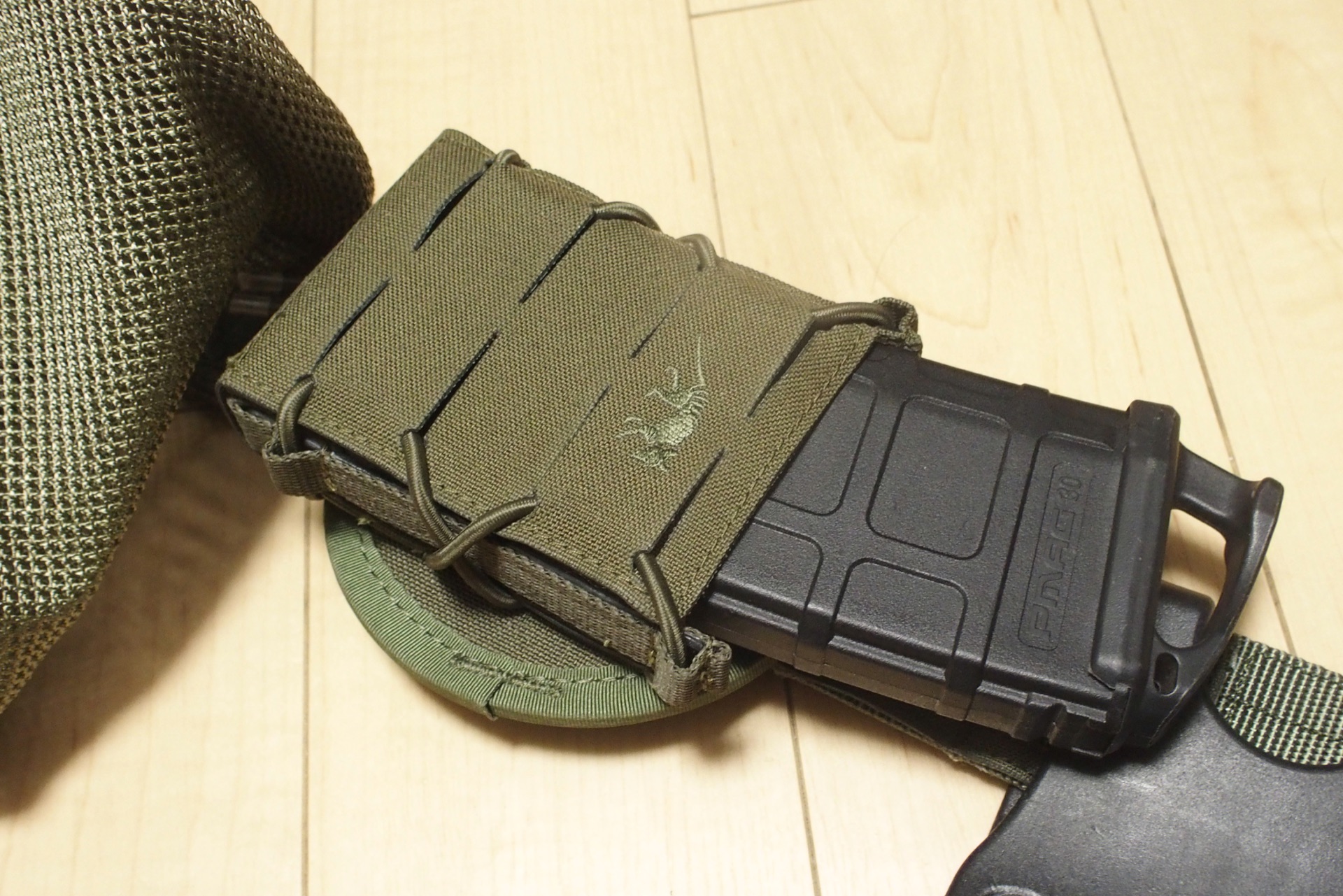 ベルトにモレーのポーチを取り付けるマウント、HSGI GEAR DISC-BELT