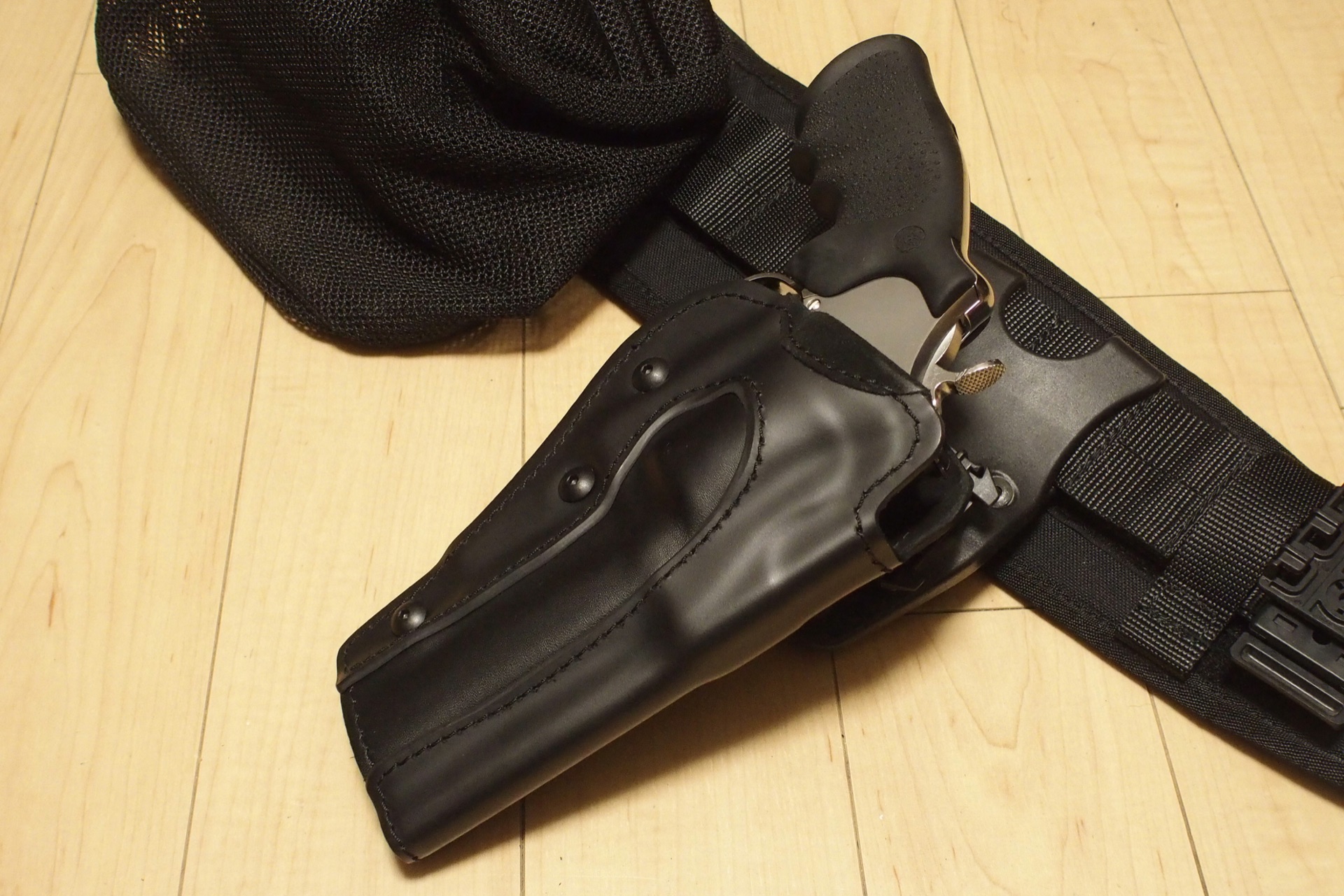 Safariland製 S&W Nフレーム用 ホルスター Model 569-13-411を購入