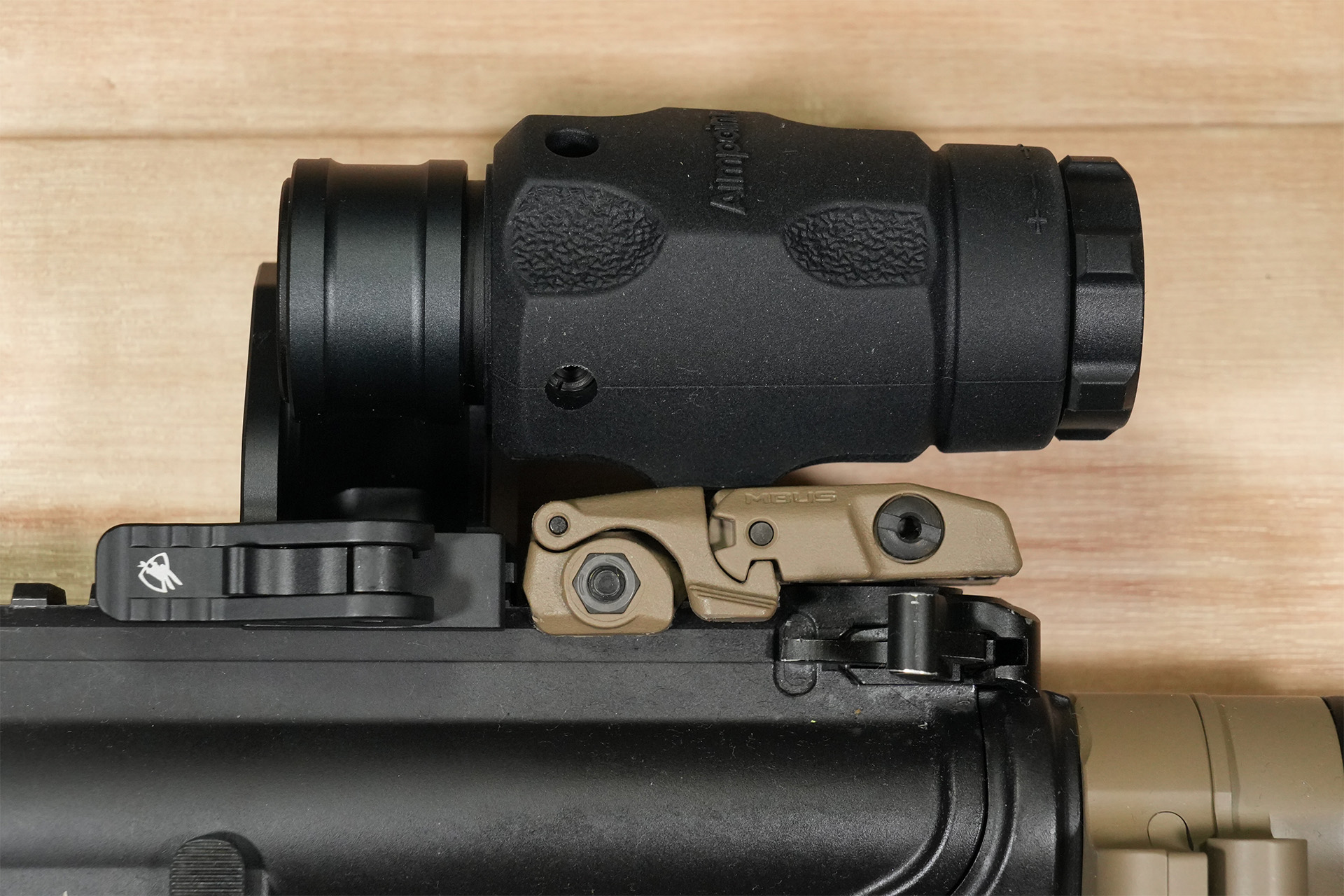 Evolution Gear製3倍マグニファイア、Aimpoint 3XMAG-1 & UNITY