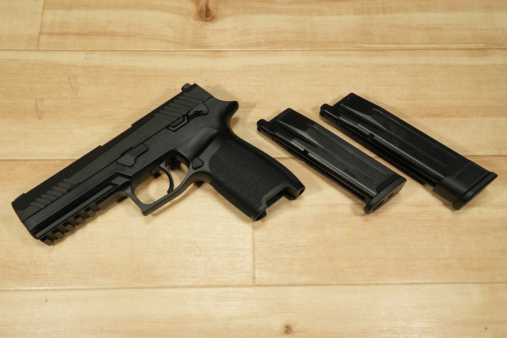 東京マルイ P320 FULL SIZE GRIP MODULE:M ガスブローバックハンドガン