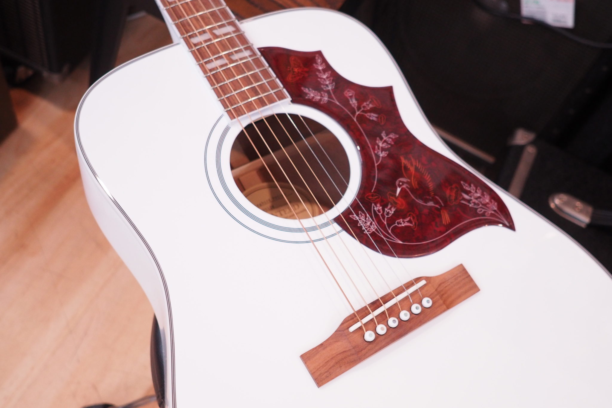 入荷情報】初心者にオススメしたいエレアコ！『Epiphone Hummingbird