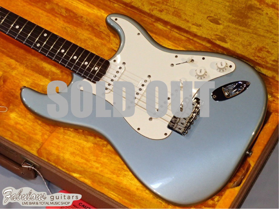 Fender USA American Vintage '62 Stratocaster Thin Lacquer ice blue