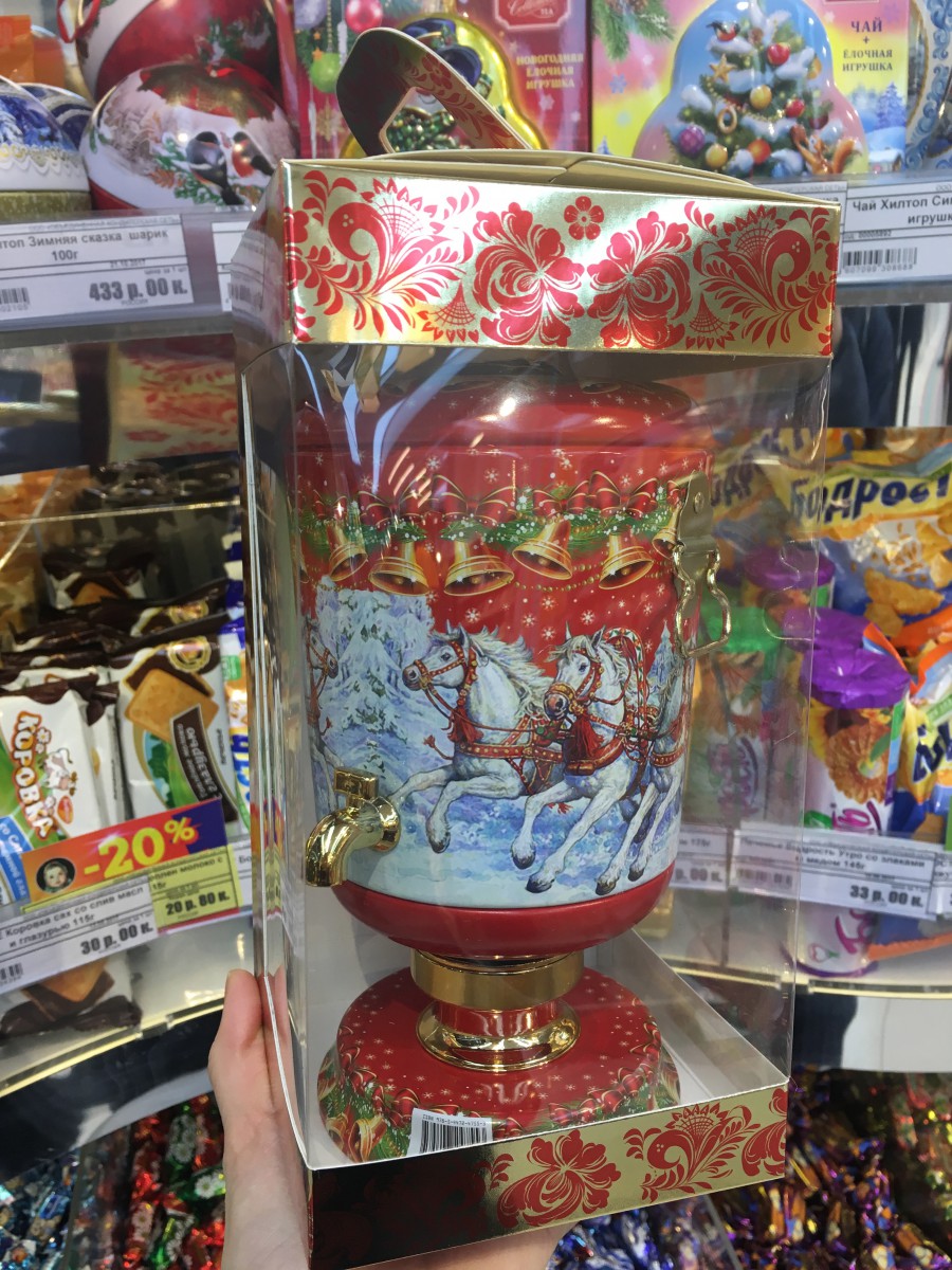 ロシアのお土産】飾っておきたい紅茶缶！アリョンカ・マトリョーシカ