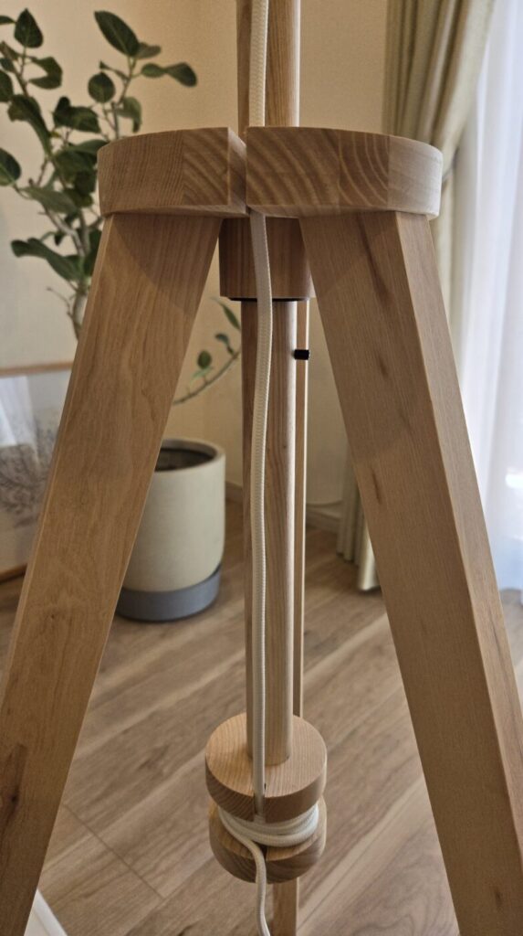 リビングにIKEAのフロアランプ「LAUTERSラウテルス」を買ってみた