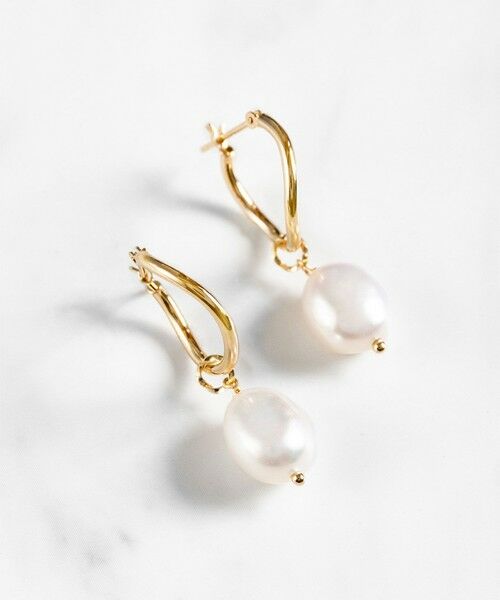 新色ピンクゴールドが入荷！】【WEB限定】PETAL HOOP PIERCED EARRINGS