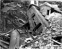 激レア 写真 三河島 事故 1962年 三河島事件(常磐線三河島駅で国電と貨車の二重衝突事故)【要