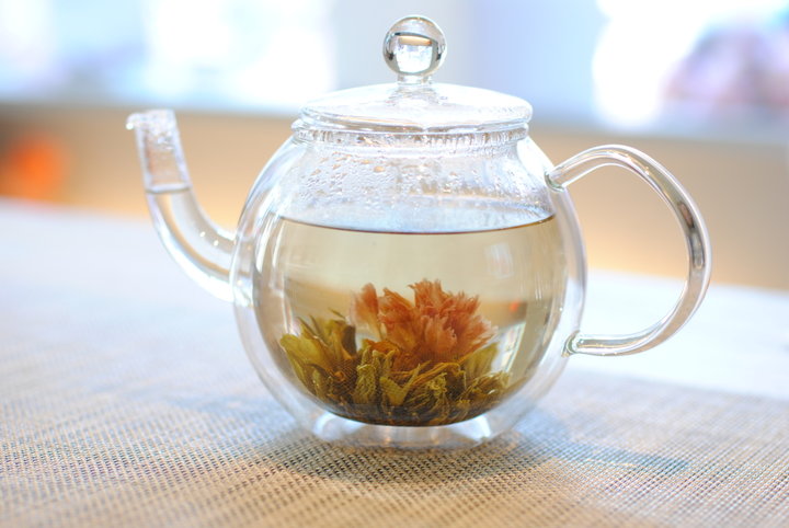 美しい花のお茶にうっとり♪ 銀座の工芸茶専門店「CROESUS」 ｜ ことりっぷ