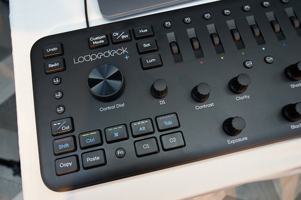 写真や動画を“つまみ”で編集できる専用コントローラー「Loupedeck+」が