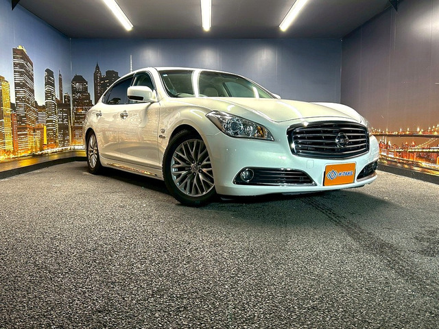 日産 シーマ ホワイト(白)の中古車一覧｜中古車検索 - 価格.com