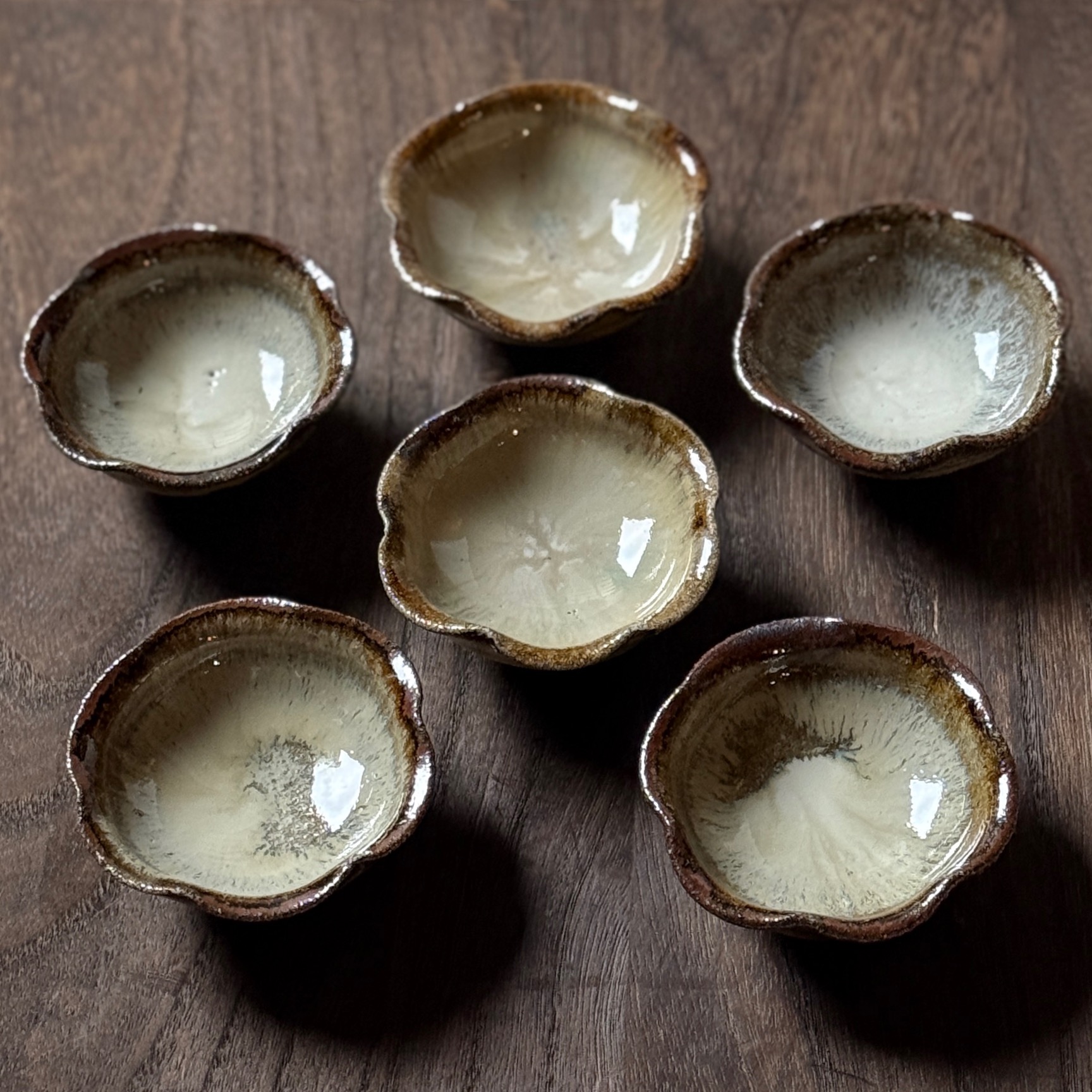 朝鮮唐津花型豆皿（6枚組） | 鏡山窯オンラインショップ