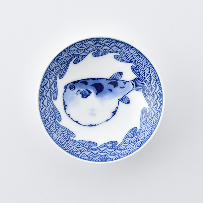 平戸松山】平戸盃 波青海波魚紋（ふぐ） | 三川内焼オンライン・ショップ