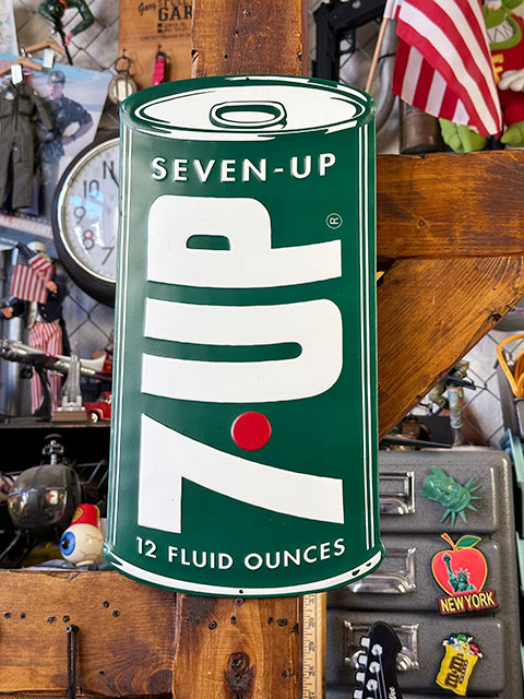 楽天市場】7UP セブンアップ エンボスティンサイン （1960年代ボトル