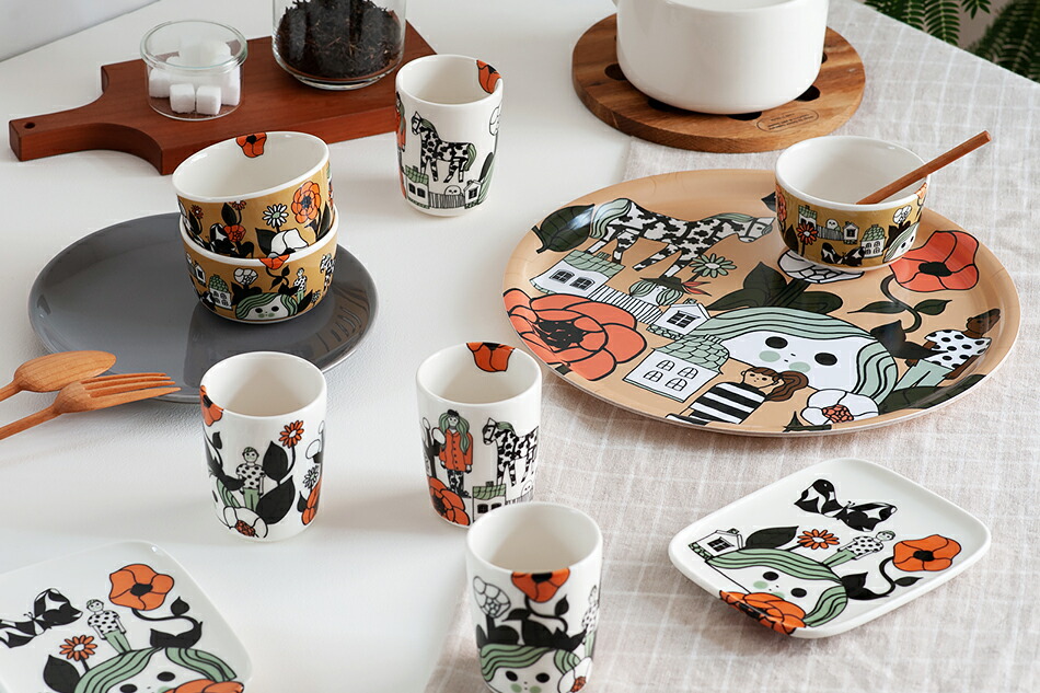トレイ 31cm（マリメッコ／marimekko） フリーデザイン ｜ 北欧
