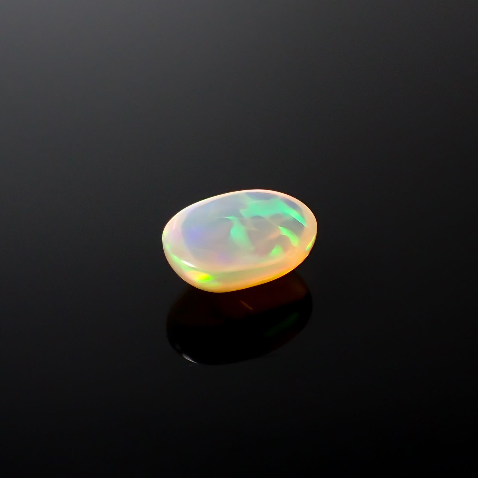 ハニカムオパール エチオピア産 3.16ct / 12.6x9.5mm前後 [240427146
