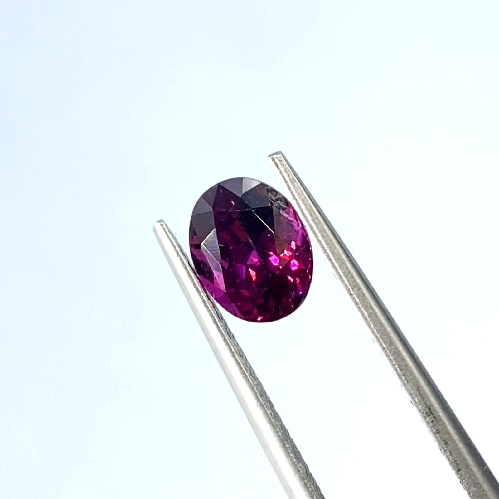 グレープガーネット(宝石名ガーネット)ブラジル産 識別済 1.41ct / 7.1
