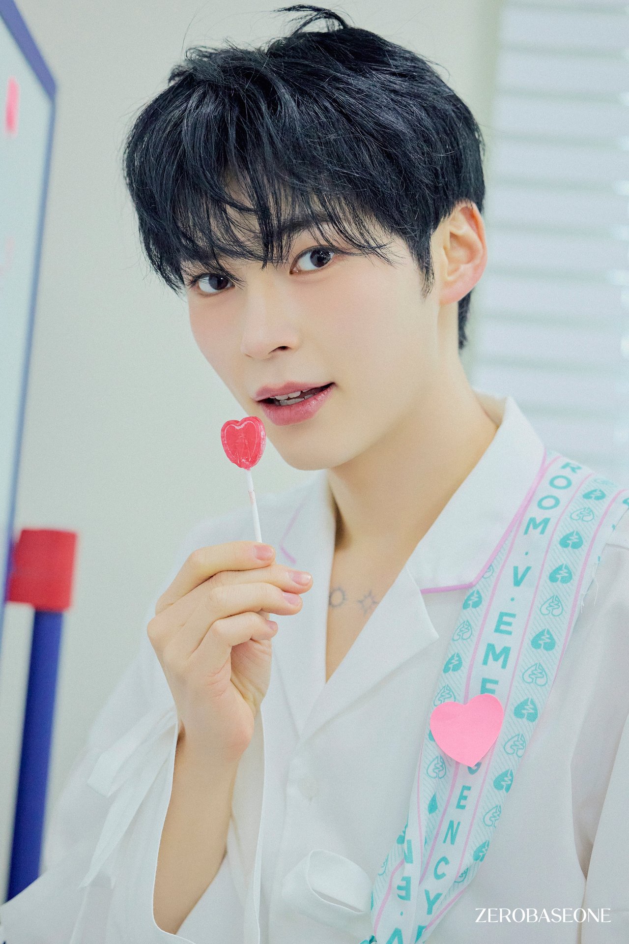 ZEROBASEONE 'Doctor! Doctor!' MV Behind Photo