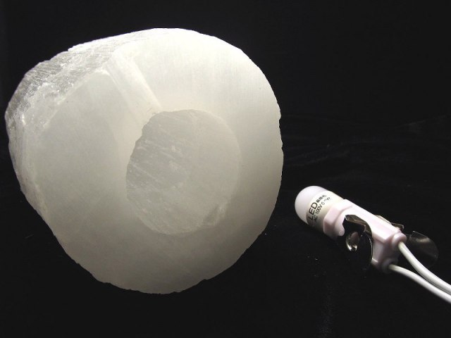 モダンなストーンランプ セレナイトタワー ランプ サイズ:直径約9cm 高